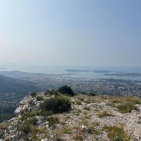 Hauteurs De Toulon : Charmant Studio Piscine Lägenhet Exteriör bild